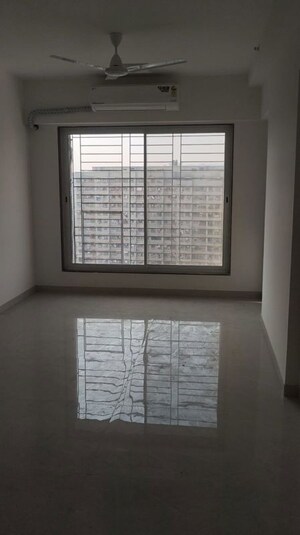 Room in 2 BHK Apartment at Ekta CHS Ghatkopar, Ghatkopar East – for Rent