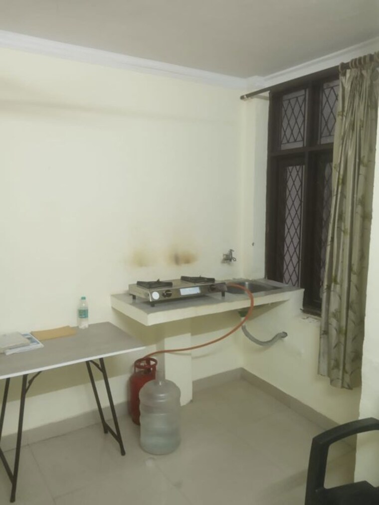 Kitchen, saket 1 RK 300 Sq.Ft. Apartment In Saket Delhi 10313989