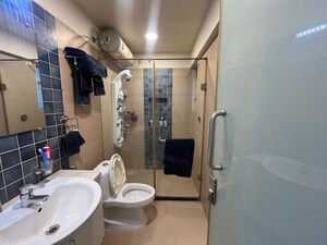 Bathroom in 4 BHK Apartment at Darode Jog Blossom Bouleward, Koregaon Park – for Rent