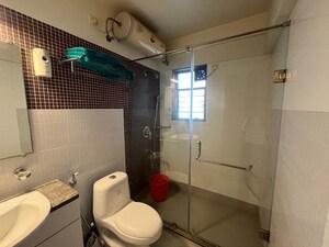 Bathroom in 4 BHK Apartment at Darode Jog Blossom Bouleward, Koregaon Park – for Rent