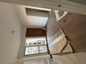 Room in 3 BHK Apartment at Jaypee Greens Kosmos, Sector 134 – for Rent