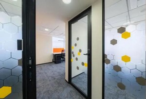 Room in  Office Space at Wadhwa The Capital, Bandra East – for Rent