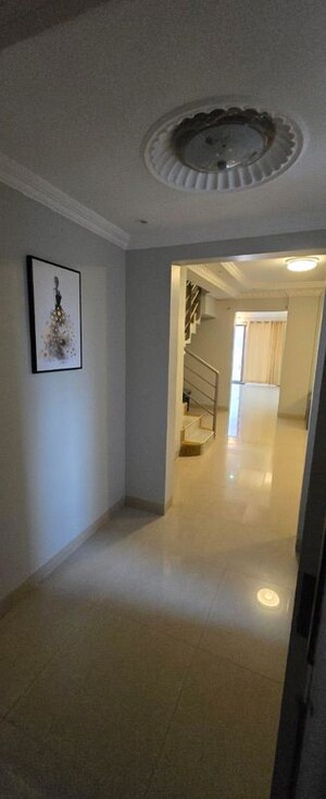 Room in 4 BHK Apartment at Raviraj Fortaleza, Kalyani Nagar – for Rent