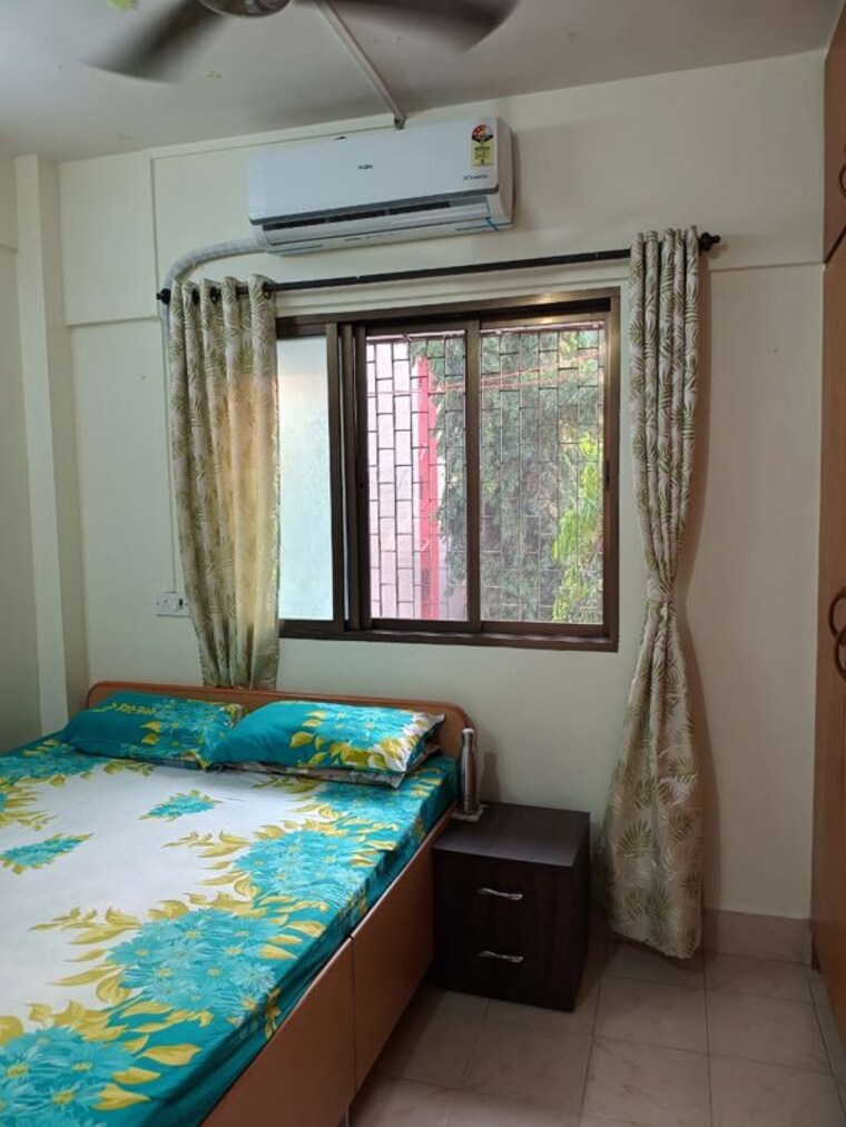 Bedroom, pushp-vatika-chs 3 Bedroom 1100 Sq.Ft. Apartment In Santacruz West Mumbai 10314034