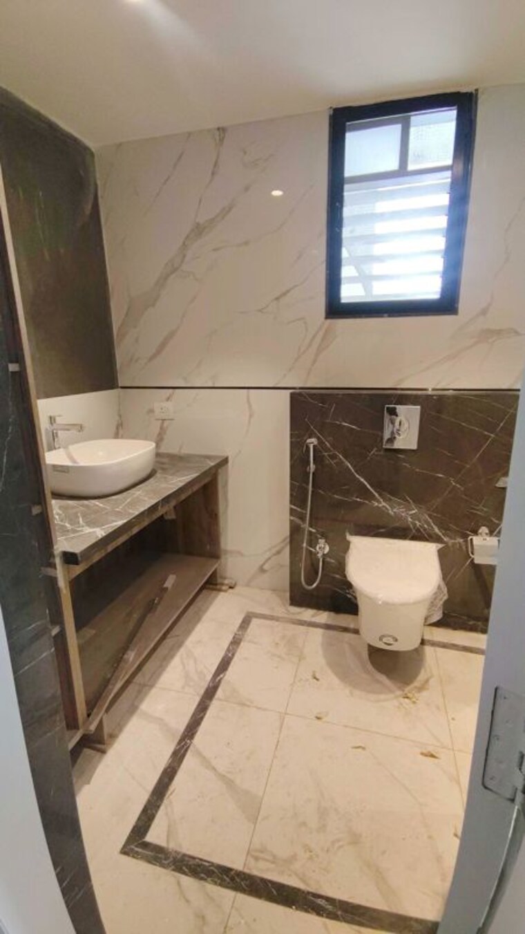 Bathroom, goel-ganga-liviano 4 Bedroom 2200 Sq.Ft. Apartment In Kharadi Pune 10314036