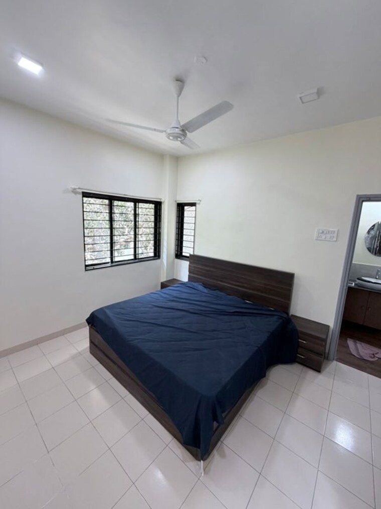 Bedroom, indiabulls-blu-tower-a 6 Bedroom 5500 Sq.Ft. Apartment In Worli Mumbai 10314037