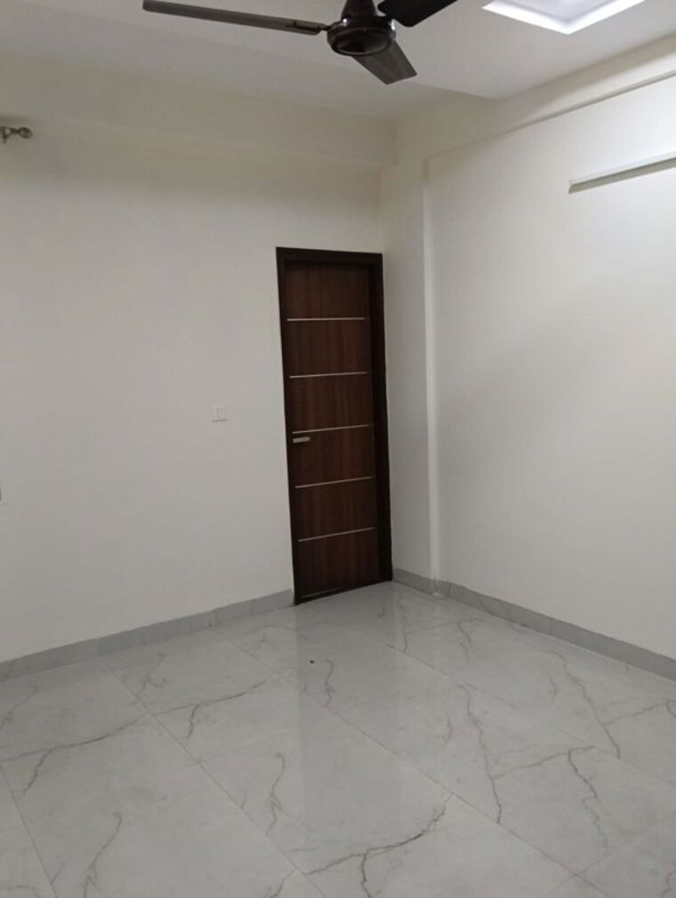 Room, bptp-park-grandeura 3 Bedroom 2000 Sq.Ft. Apartment In Sector 82 Faridabad 10314040