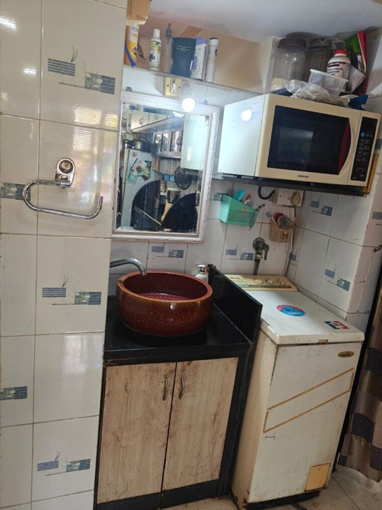 Kitchen, red-rose-chs-1 2 Bedroom 710 Sq.Ft. Apartment In Andheri West Mumbai 10314041