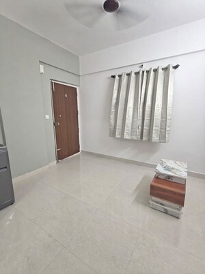 Room in 2 BHK Builder Floor at Hsr Layout Sector 2 – for Rent