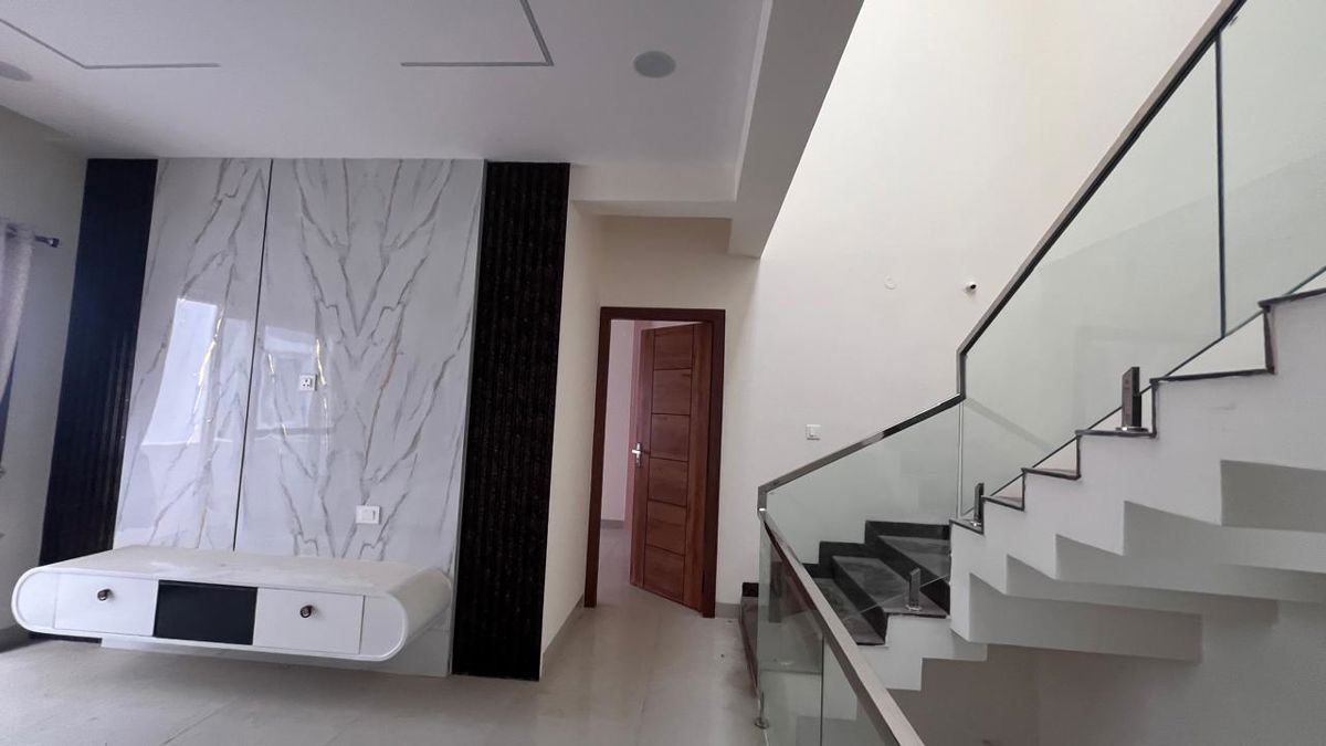 3 BHK + Pooja Room,Servant Room,Study Room,Extra Room,Basement,Store Room Apartment For Sale in Aaditris Empire Apartments