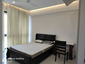 Bedroom in 3 BHK Apartment at Kumar Sienna, Magarpatta Road – for Rent