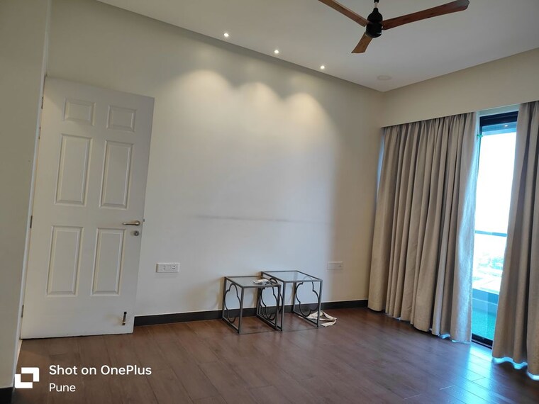 Room, kumar-sienna 3 Bedroom 1641 Sq.Ft. Apartment In Magarpatta Road Pune 10314126