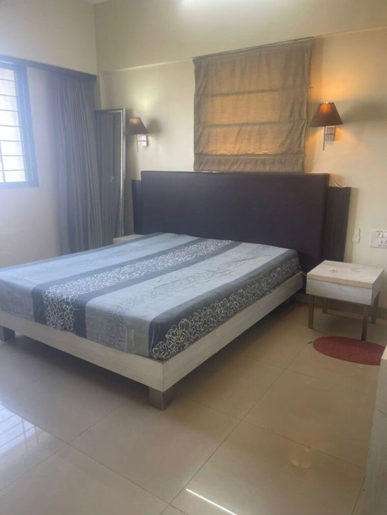 Bedroom, landmark-garden 4 Bedroom 1800 Sq.Ft. Apartment In Kalyani Nagar Pune 10314128
