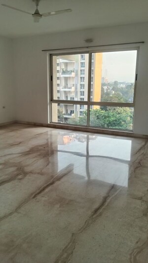 Room in 4 BHK Apartment at Marvel Bounty, Hadapsar – for Rent