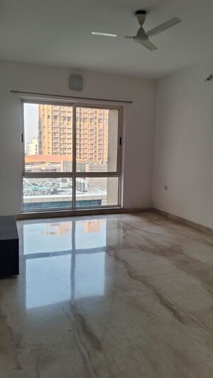 Room in 4 BHK Apartment at Marvel Bounty, Hadapsar – for Rent