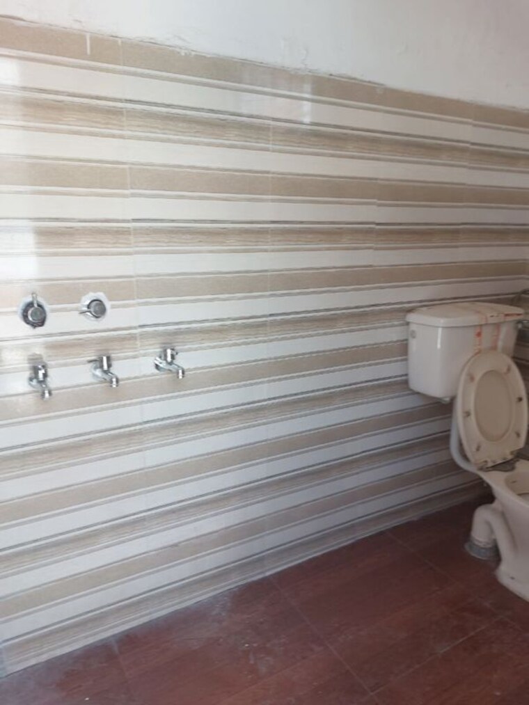 Bathroom, sector 27 2 Bedroom 800 Sq.Ft. Builder Floor In Sector 27 Chandigarh 10314222