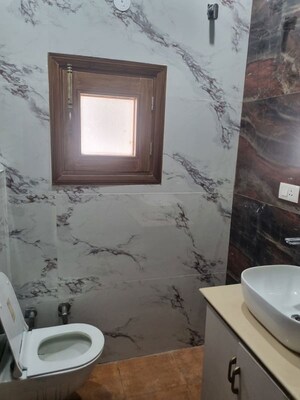 Bathroom in 2 BHK Builder Floor at Sector 34 – for Rent