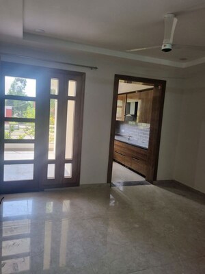 2 BHK Builder Floor For Rent in Sector 34