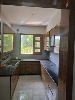 Kitchen in 2 BHK Builder Floor at Sector 34 – for Rent