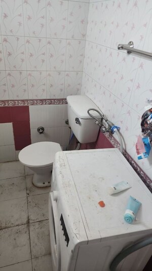 Team Area in 1 RK Builder Floor at Sector 43 – for Rent