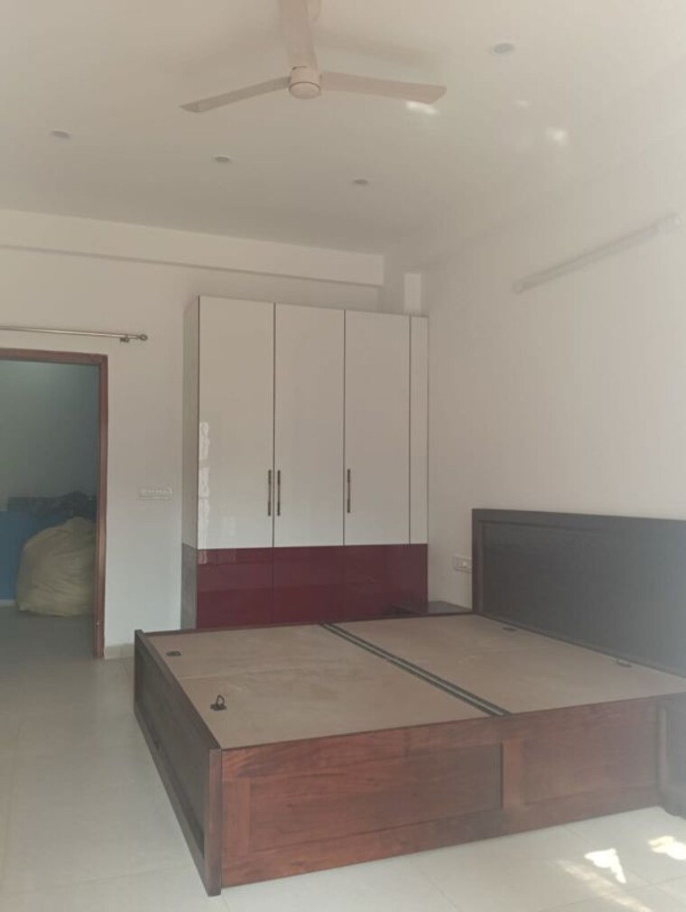 Room, old dlf 2 Bedroom 1200 Sq.Ft. Builder Floor In Old Dlf Gurgaon 10314236