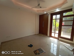 Room in 3 BHK Builder Floor at Delhi Cantonment – for Rent