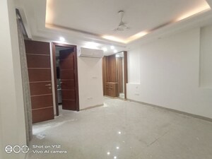 Room in 3 BHK Builder Floor at Delhi Cantonment – for Rent