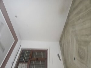 Room in 1.5 BHK Independent House at Sarita Vihar – for Rent