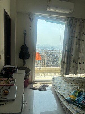 Living Room in 3.5 BHK Apartment at Mahagun Moderne, Sector 78 – for Rent