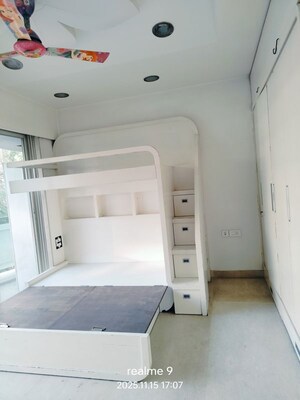 Room in 4 BHK Apartment at Supreme Pallacio, Baner – for Sale