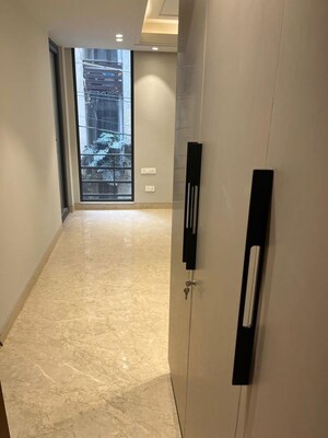 Room in 4 BHK Builder Floor at Safdarjung Development Area – for Rent