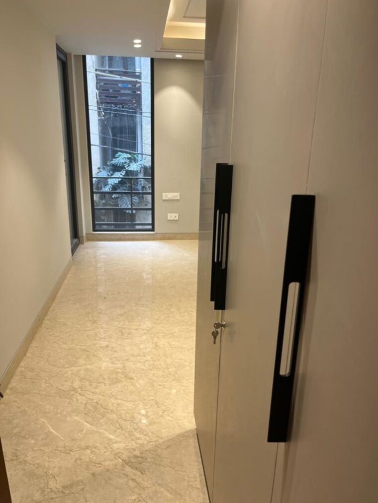 Room, safdarjung development area 4 Bedroom 2200 Sq.Ft. Builder Floor In Safdarjung Development Area Delhi 10314289