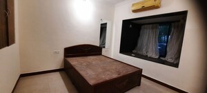 Bedroom in 2 BHK Apartment at Andheri West – for Rent