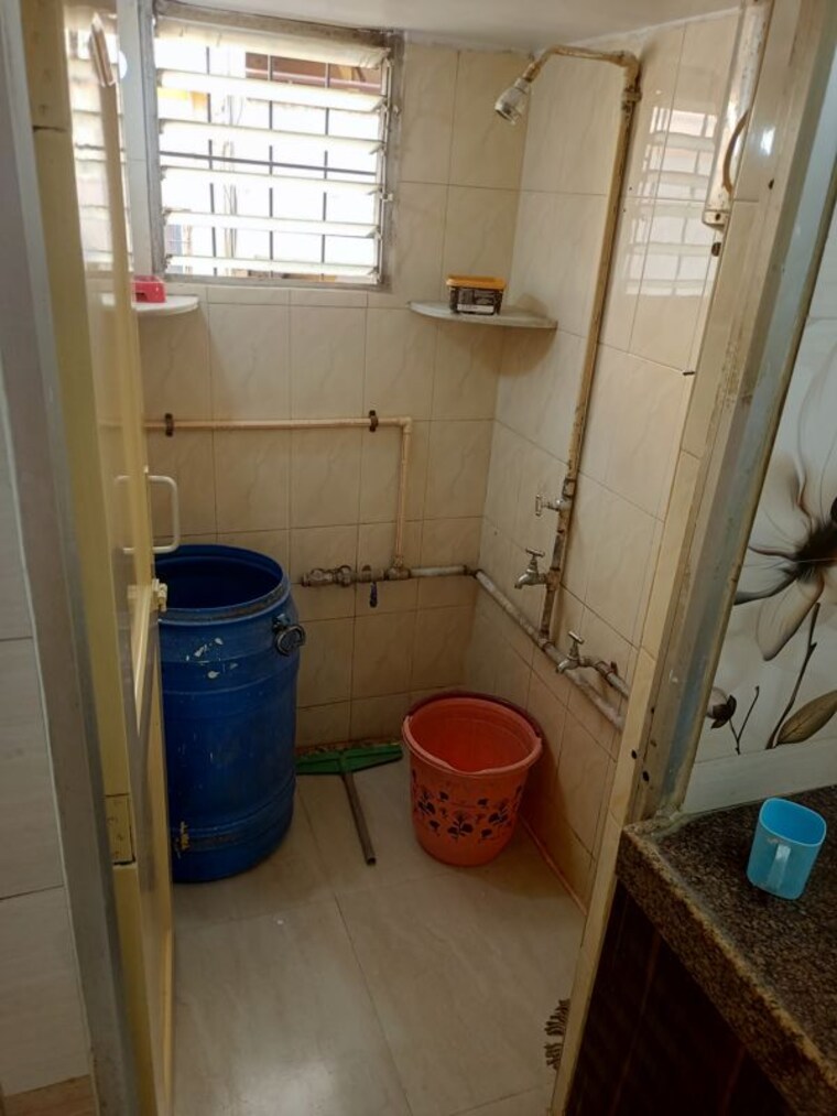 Bathroom, nagari-niwara-chs 1 Bedroom 480 Sq.Ft. Apartment In Goregaon East Mumbai 10314319