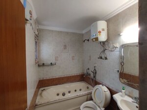 Bathroom in 4 BHK Apartment at Doordarshan Apartment, Sector 45 – for Rent