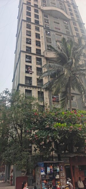 1 BHK Apartment – Exterior View View at Kurla West - for Rent