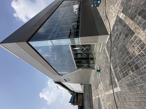  Showroom – Exterior View View at Dlf Industrial Area - for Rent