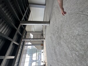 Staircase in  Showroom at Dlf Industrial Area – for Rent