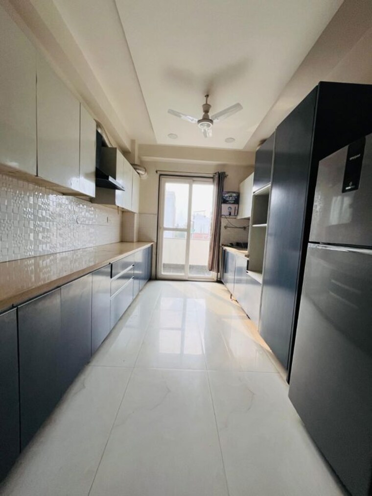 Kitchen, sushant lok iii 3 Bedroom 2200 Sq.Ft. Builder Floor In Sushant Lok Iii Gurgaon 10314376