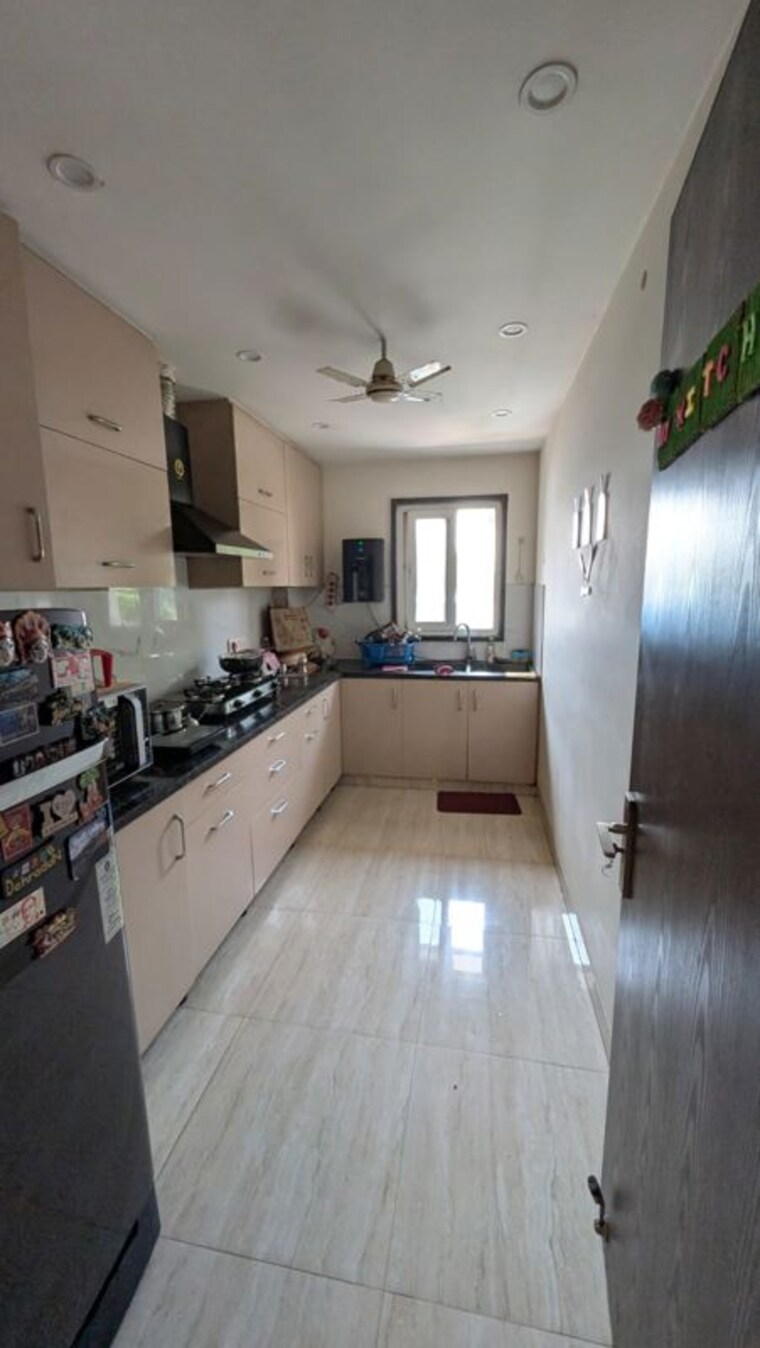 Kitchen, sector 45 2 Bedroom 1200 Sq.Ft. Builder Floor In Sector 45 Gurgaon 10314411