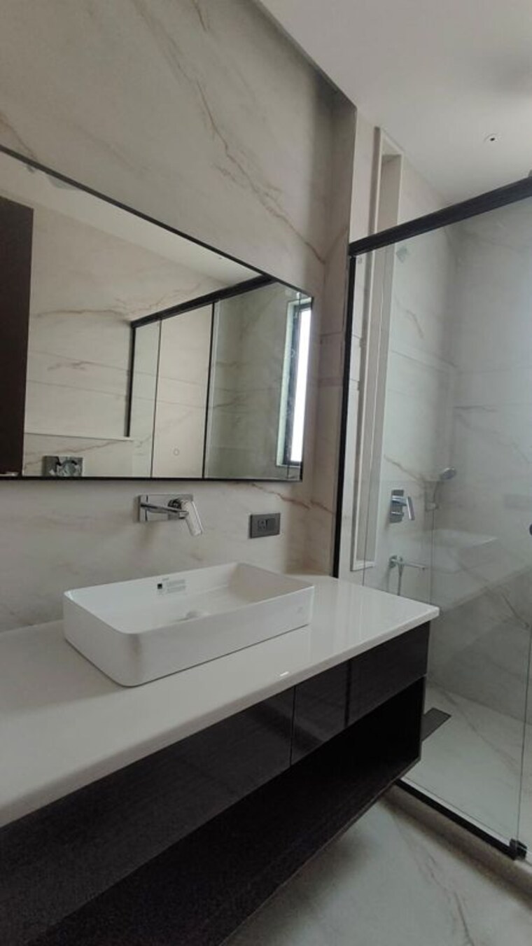 Bathroom, green-wood-city 3 Bedroom 2480 Sq.Ft. Builder Floor In Sector 45 Gurgaon 10314433