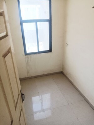 Room in 3 BHK Apartment at Migsun Vilaasa, Eta Ii Greater Noida – for Sale