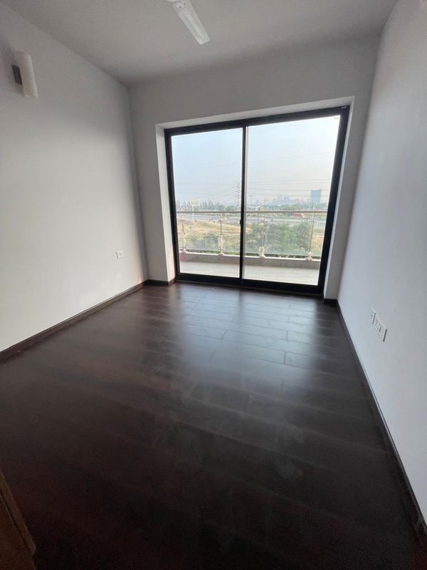 3.5 BHK + Servant Room Apartment For Sale in Godrej Air Sector 85