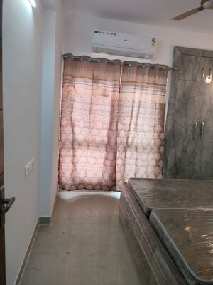 Room in 2.5 BHK Apartment at Nimbus The Golden Palm, Sector 168 – for Rent