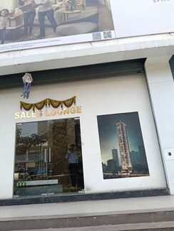 Showroom For Sale in Goregaon East