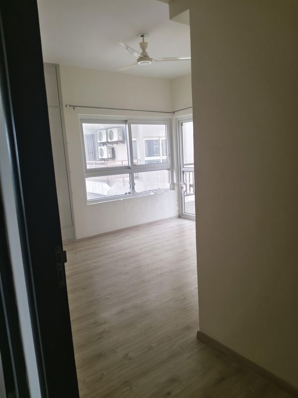 3 BHK + Servant Room 2111 Sq.Ft. Apartment in Adani Oyster Grande Phase 2