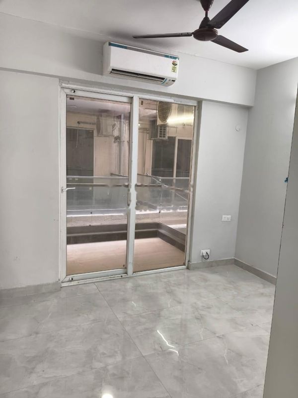 3 BHK + Basement Apartment For Rent in Signature Global City