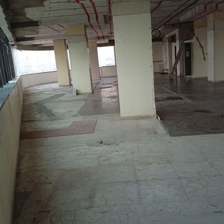  Parking, goregaon east Commercial Office Space 3450 Sq.Ft. In Goregaon East Mumbai 10314519