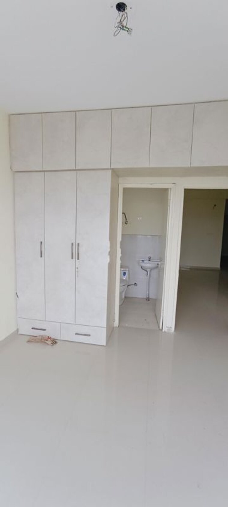 Bathroom, pyramid-midtown 2 Bedroom 1000 Sq.Ft. Apartment In Sector 59 Gurgaon 10314527