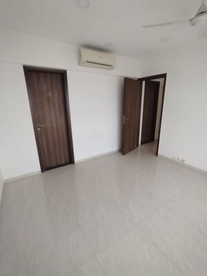 Room in 2 BHK Apartment at Supreme 19, Lokhandwala – for Rent